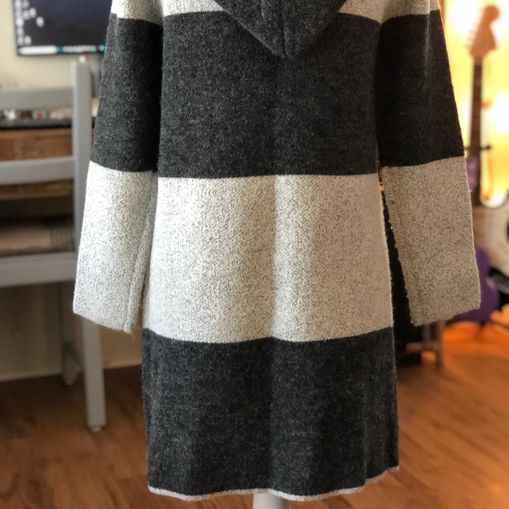 Long Cardigan - Picture 2 of 4